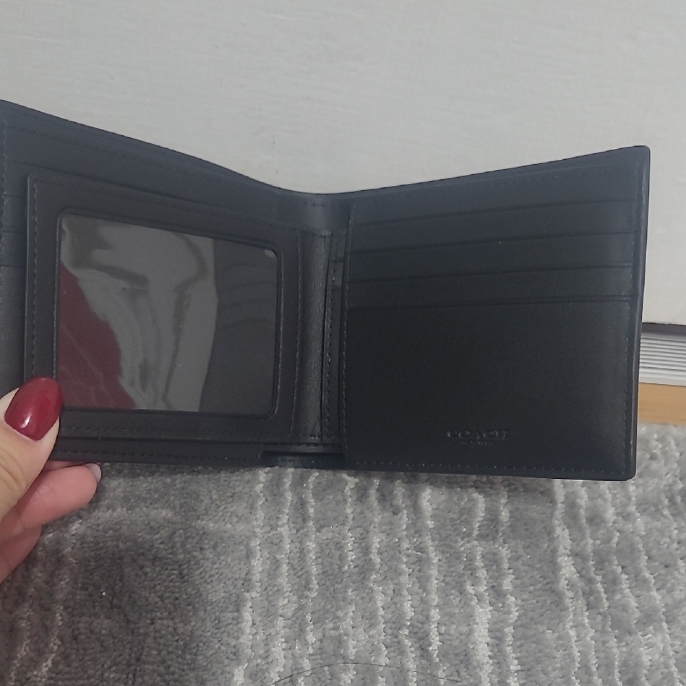 Black Leather Men's Wallet - Picture 5 of 6